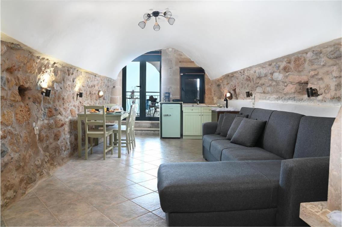 Olga'S House Apartment Neo Oitilo Luaran gambar